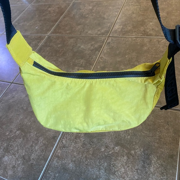 BAGGU Handbags - Baggu Deadstock Pear Mix Small Crescent Bag